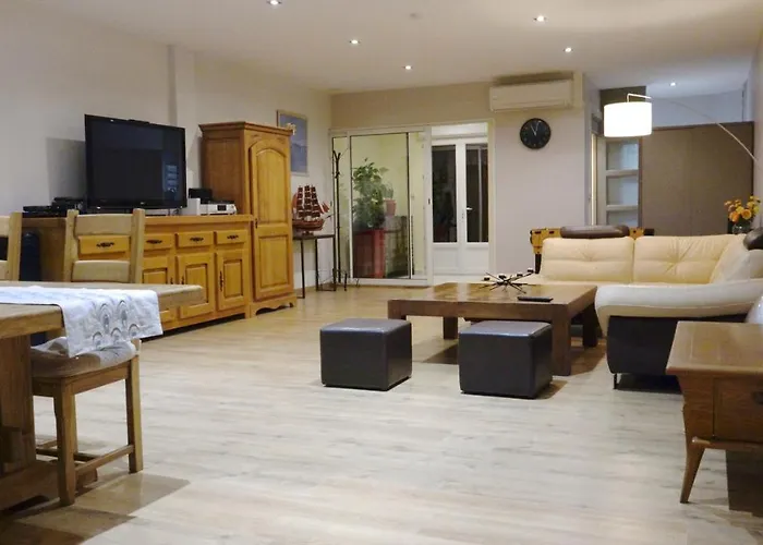 250m2 - 8mn Walking Distance Palais Festivals And