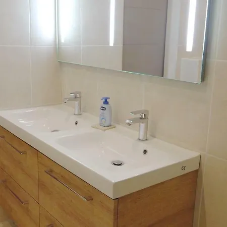 Appartement 250m2 - 8mn Walking Distance Palais Festivals And